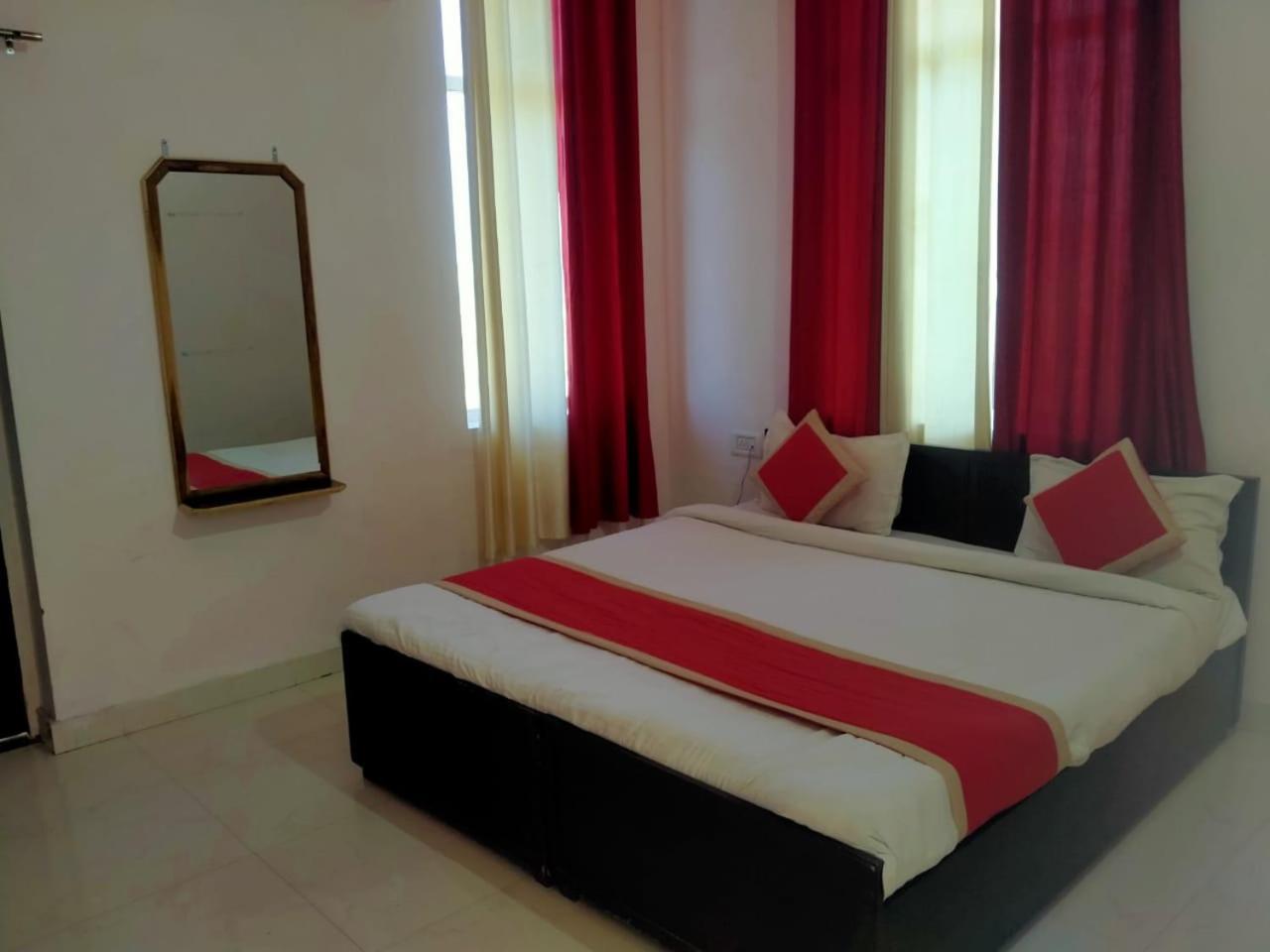 The Forest View Resort Khilchīpur Buitenkant foto